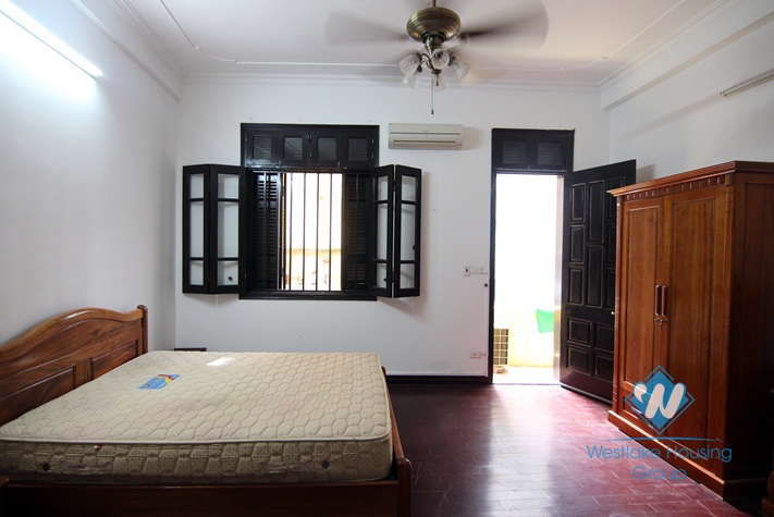 Clean house with cheap price for rent in Tay Ho district,Hanoi